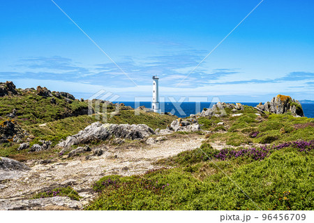 Cabo Home lighthouse located on the Costa da Vela, Cangas do Morrazo, Pontevedra, Galicia in Spain 96456709