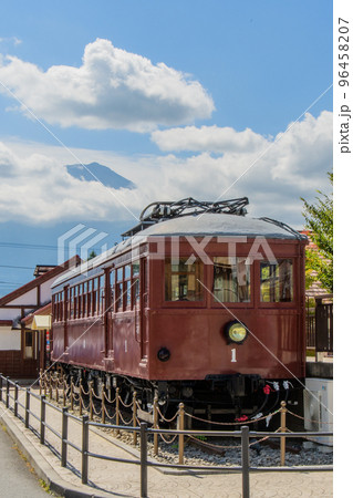 富士山麓電気鉄道モ1形電車(河口湖駅前静態保存) 富士山麓電気鉄道モ1形電車(河口湖駅前静態保存) 96458207