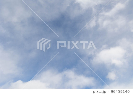 渦を巻くような雲 96459140