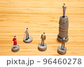 残酷な賃金格差社会のイメージ 96460278
