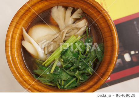 新米のきりたんぽ鍋(秋田県大館市) 新米のきりたんぽ鍋(秋田県大館市) 96469029
