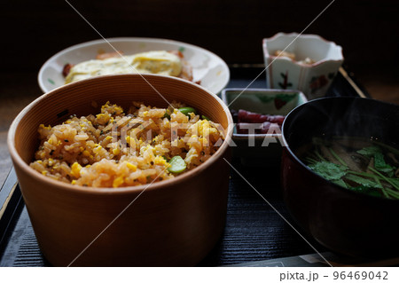 とんぶりの炊き込みご飯（青森県大館市） 96469042