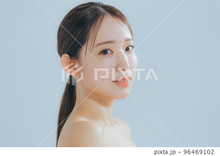 若い女性のベーシックビューティー 若い女性のベーシックビューティー 96469102