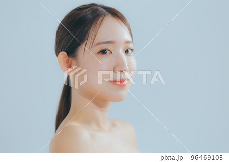 若い女性のベーシックビューティー 若い女性のベーシックビューティー 96469103