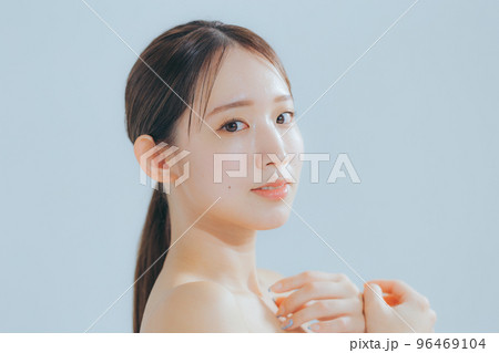 若い女性のベーシックビューティー 若い女性のベーシックビューティー 96469104