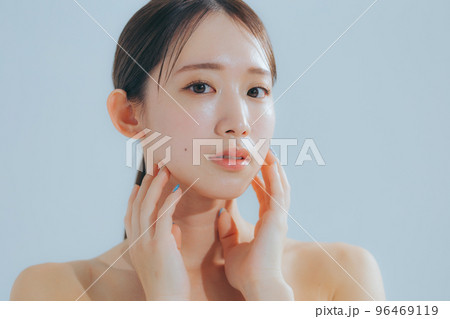 若い女性のベーシックビューティー 若い女性のベーシックビューティー 96469119