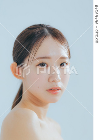 若い女性のベーシックビューティー 若い女性のベーシックビューティー 96469149