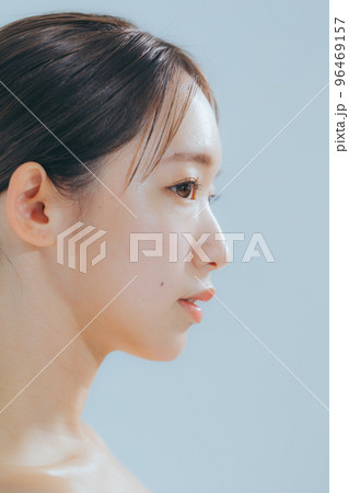 若い女性のベーシックビューティー 若い女性のベーシックビューティー 96469157