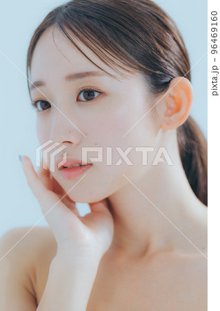 若い女性のベーシックビューティー 若い女性のベーシックビューティー 96469160