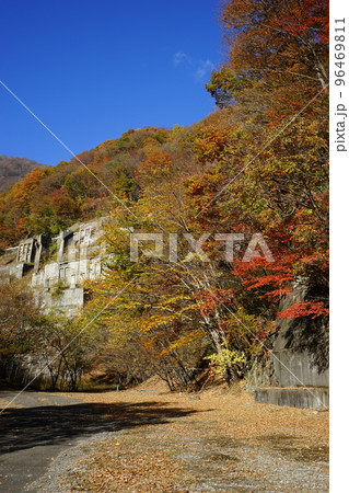 秋の釜石鉱山跡 秋の釜石鉱山跡 96469811