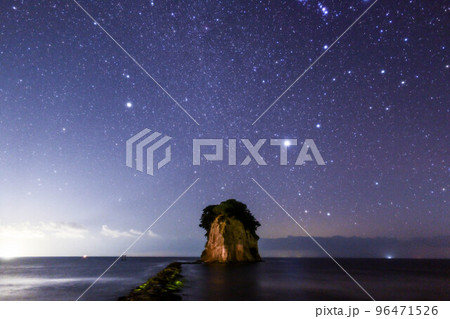 見附島の星空 96471526