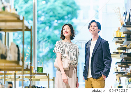 ライフスタイル撮影協力：g GIFT AND LIFESTYLE 96472237