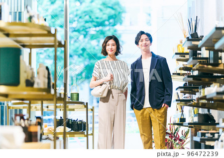 ライフスタイル撮影協力：g GIFT AND LIFESTYLE 96472239