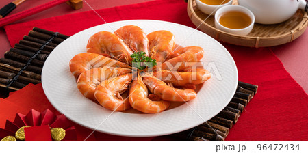 Delicious shrimp soaked in Chinese wine for lunar new year's dishes. 96472434