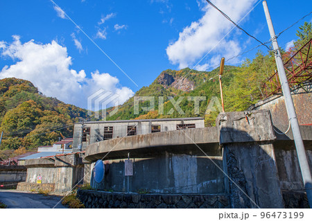 足尾銅山通洞選鉱所跡 秋の風景 足尾銅山通洞選鉱所跡 秋の風景 96473199