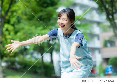 保育士 公園 保育士 公園 96474838