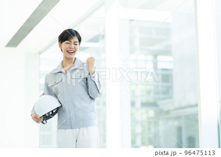 女性、作業員、作業服、建設業、ビルメンテナンス、若い、日本人、人物、人、ポートレート、アジア人、20 女性、作業員、作業服、建設業、ビルメンテナンス、若い、日本人、人物、人、ポートレート、アジア人、20 96475113