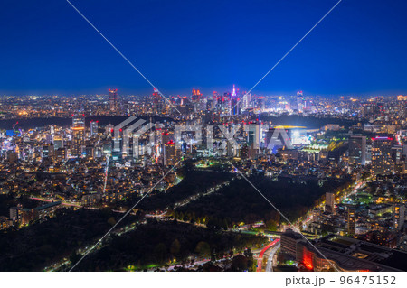 東京　六本木ヒルズからの夜景 96475152