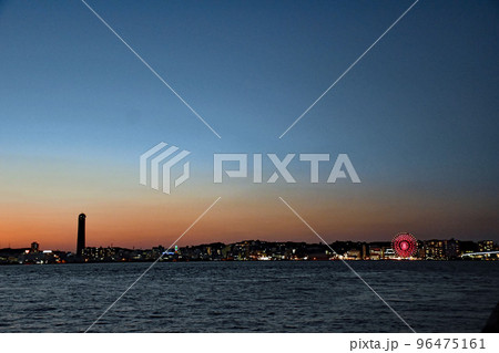 関門海峡 下関夜景 夕暮れ 関門海峡 下関夜景 夕暮れ 96475161