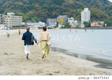 シニアカップル 旅行 セカンドライフ シニアカップル 旅行 セカンドライフ 96475481