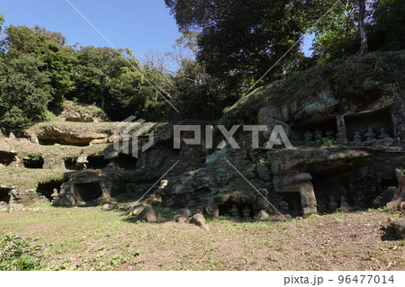 まんだら堂やぐら群 96477014