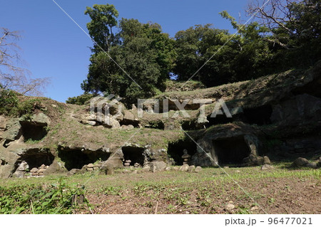 まんだら堂やぐら群 96477021