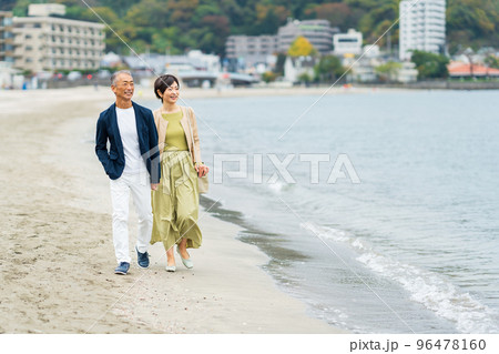 シニアカップル　旅行　セカンドライフ 96478160