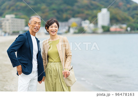 シニアカップル　旅行　セカンドライフ 96478163