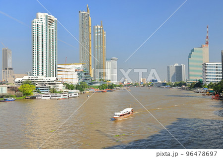 タイランド。チャオプラヤ川風景 96478697