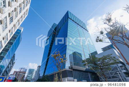 《福岡県》2022年11月16日の福岡市中央区（福岡大名ガーデンシティ付近・旧大名小学校跡地活用事業 96481098