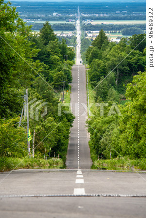 北海道　天に続く道　斜里町 96489322