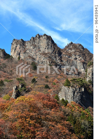 【群馬県】妙義山 紅葉 【群馬県】妙義山 紅葉 96489941