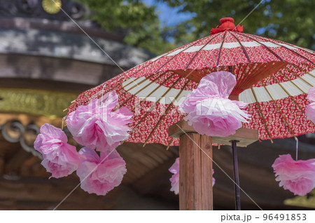 くり祭　傘　花飾り　日本傘　神楽　江戸の里神楽　大國魂神社　栗の露店販売 96491853