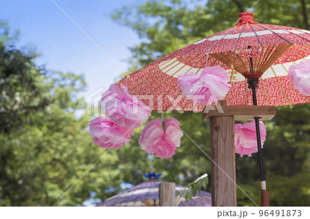 くり祭 傘 花飾り 日本傘 神楽 江戸の里神楽 大國魂神社 栗の露店販売 くり祭 傘 花飾り 日本傘 神楽 江戸の里神楽 大國魂神社 栗の露店販売 96491873