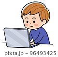 ノートパソコンを使っている子ども 96493425