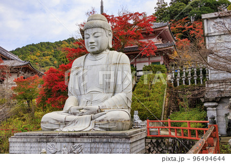 紅葉見頃な壺阪寺 紅葉見頃な壺阪寺 96494644
