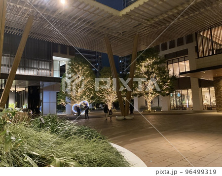 駅前ターミナル 駅前ターミナル 96499319