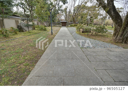 旧藤田邸庭園の歩道 96505127