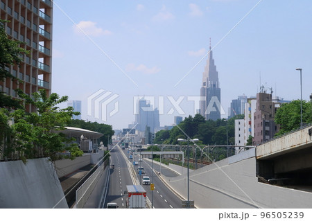 東京都新宿区信濃町駅と駅周辺の風景 96505239