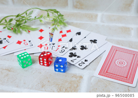 トランプ, 玩具, ゲーム,サイコロ、ダイス、おもちゃ, 勝負, 遊び, カードゲーム, ポーカー トランプ, 玩具, ゲーム,サイコロ、ダイス、おもちゃ, 勝負, 遊び, カードゲーム, ポーカー 96508085