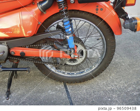 ハンターカブのタイヤ入れ替え作業 ハンターカブのタイヤ入れ替え作業 96509438