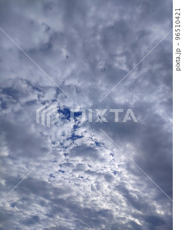 10月の空と雲と光 10月の空と雲と光 96510421