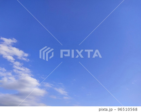 11月の青空と雲 11月の青空と雲 96510568