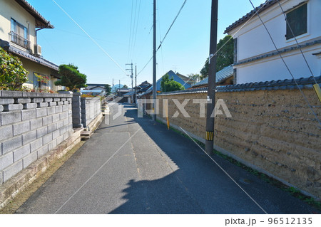 中世の商都　備前福岡　殿町の秋晴れの風景1　岡山県瀬戸内市長船町 96512135