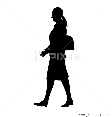 歩くビジネスウーマンのシルエット 96512663