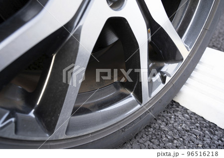車のホイールの汚れ 車のホイールの汚れ 96516218