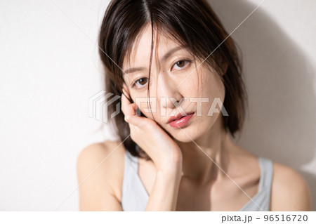大人の女性ビューティイメージ 大人の女性ビューティイメージ 96516720