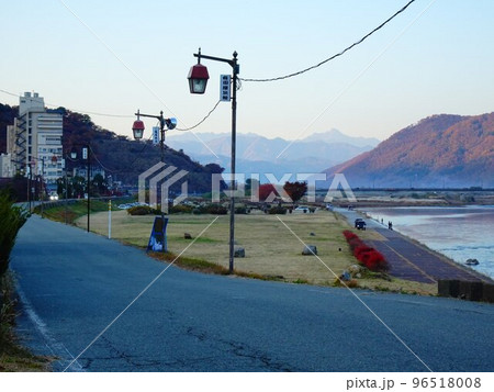 長野県千曲市　戸倉上山田温泉の風景 96518008