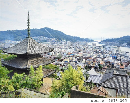 広島県　尾道　天寧寺三重塔　10月 96524096