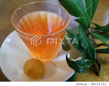枇杷の葉をお茶にしてみた 96525192